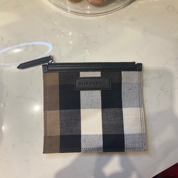 Authentic Burberry canvas pouch - Picture 4 of 6